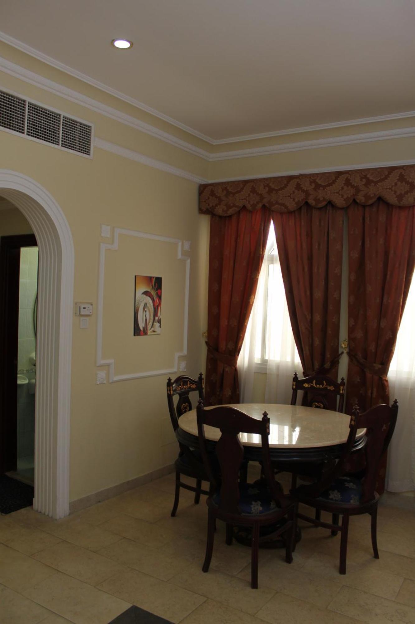 Royal Residence Hotel Apartments Umm al-Quwain Dış mekan fotoğraf