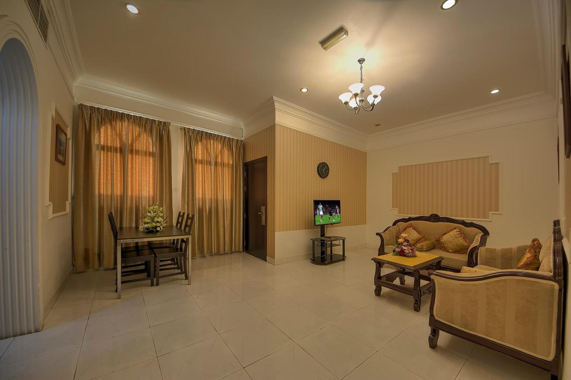 Royal Residence Hotel Apartments Umm al-Quwain Dış mekan fotoğraf